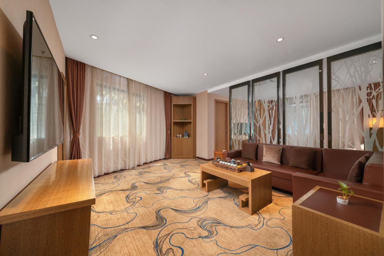Guangzhou Boyi Hotel Exterior photo
